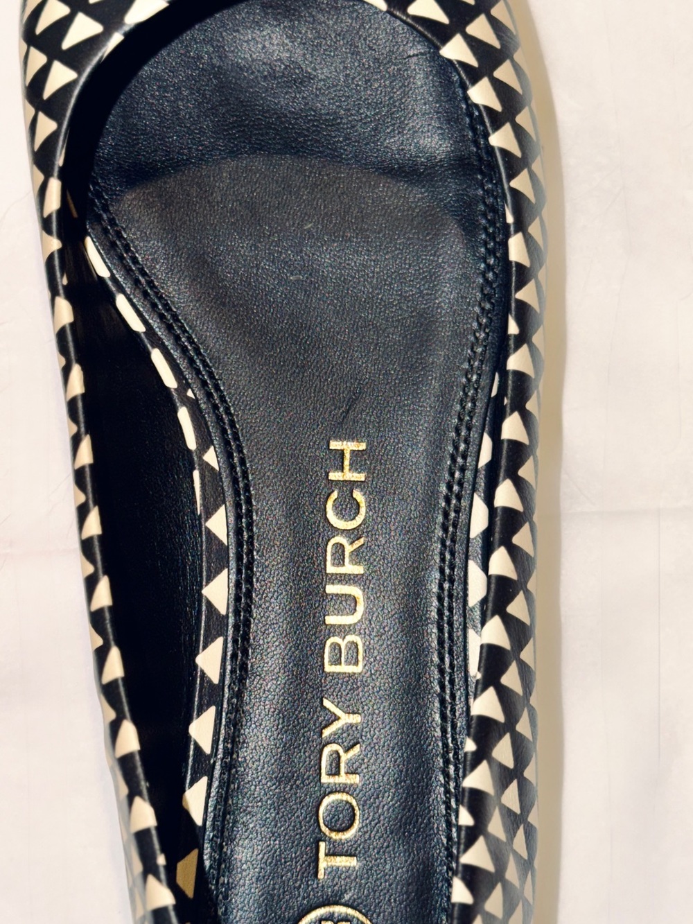 Tory Burch Black and Cream Georgia Ballet Flat - Picture 5 of 6